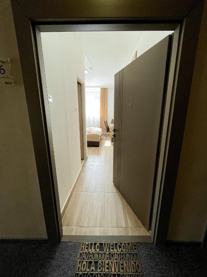 Oereg-To Hotel Es Rendezvenyter 塔塔 外观 照片